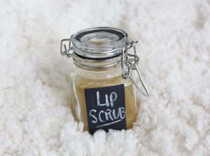 cocunt lip scrub